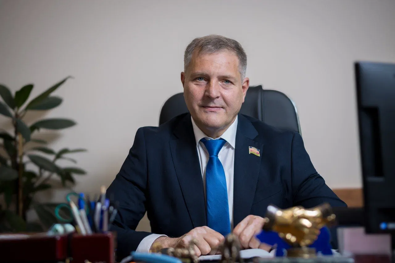 Рабочий кабинет депутата Игоря Брагарника