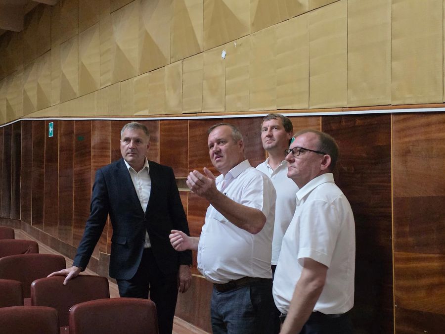 В станице Медведовской вместе с главой поселения Николаем Авчинниковым и депутатами Совета…