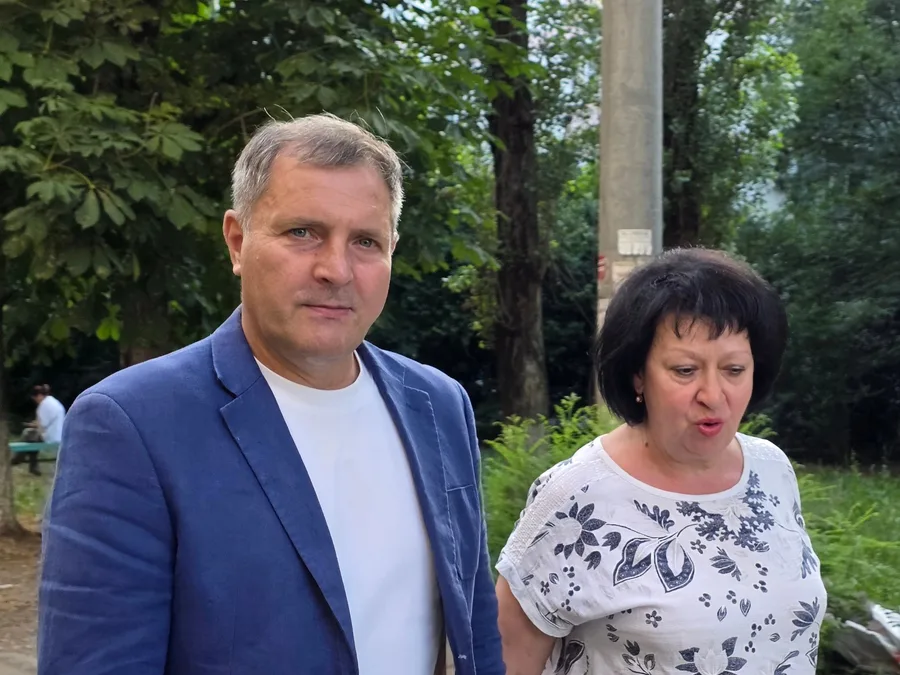 Всегда приятно видеть, когда во дворах живут такие сплочённые, дружные соседи, как жители…