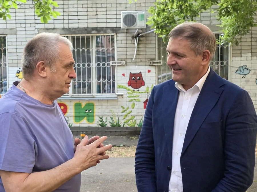 Проблемы во дворе невозможно не замечать, когда сталкиваешься с ними каждый день. У жителей…
