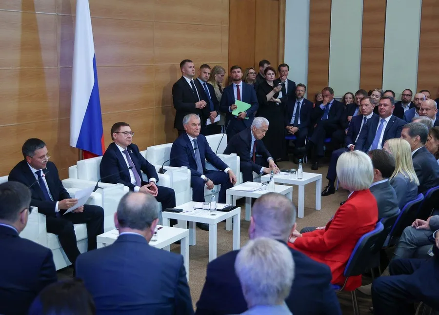 Сегодня состоялось заседание фракции партии «Единая Россия» в Государственной Думе. В состав…